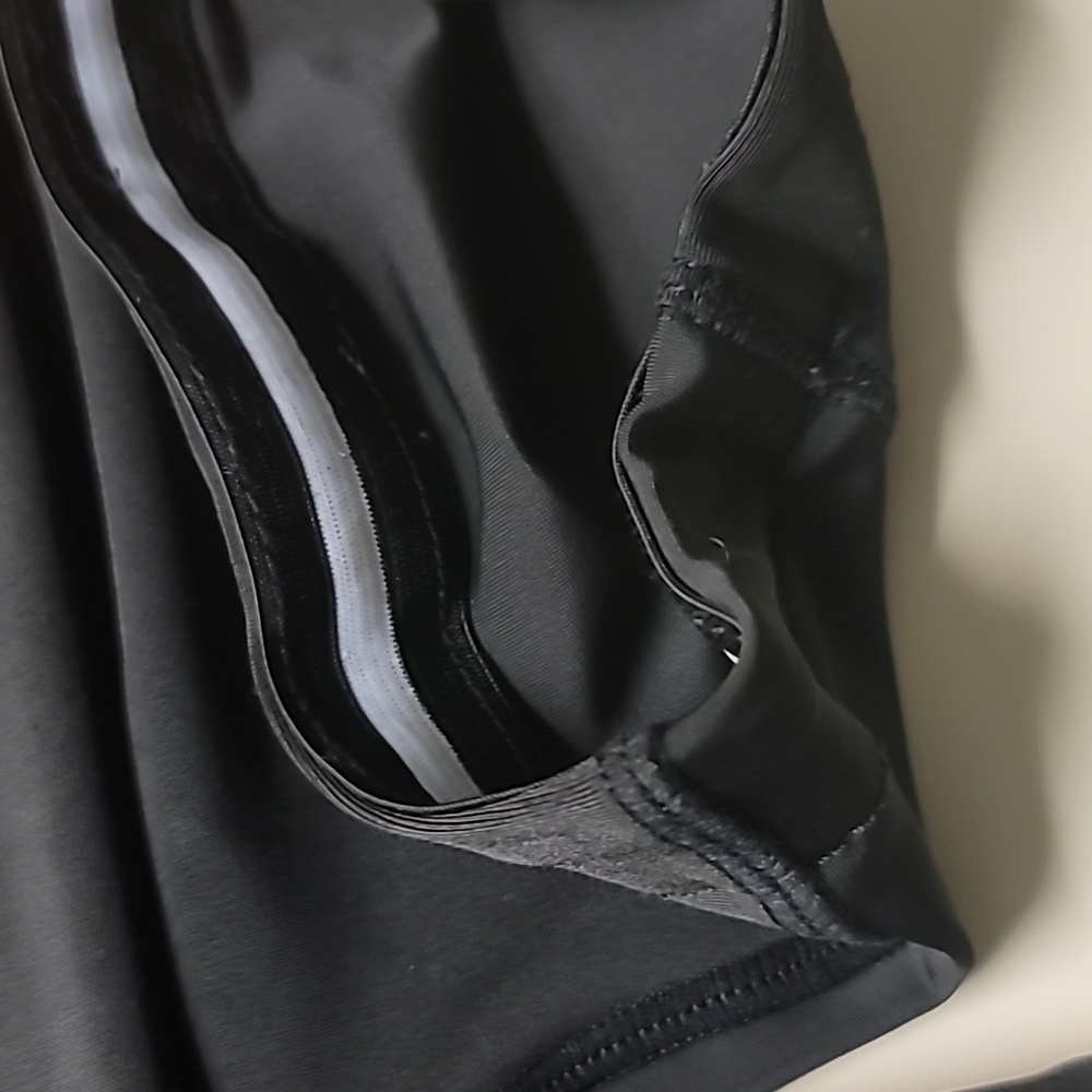 Max singlet - Picture 3 of 4